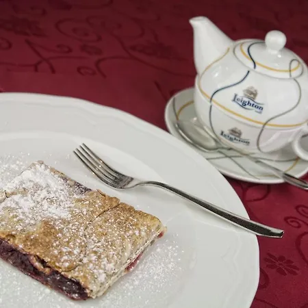 Bed & Breakfast Pansion Ucka *