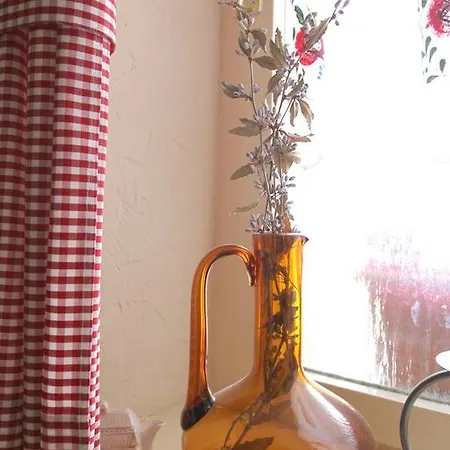 Bed & Breakfast Pansion Ucka Icici